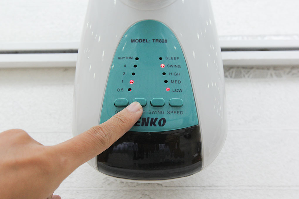 Quạt treo tường Senko TR828 Màu Cốm
