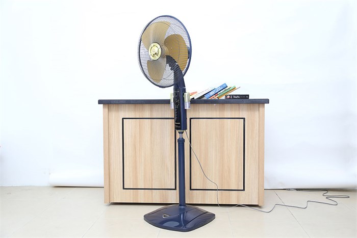 Quạt đứng Panasonic F-407WGO Màu Đen
