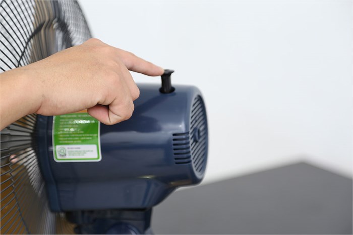 Quạt đứng Panasonic F-407WGO Màu Đen