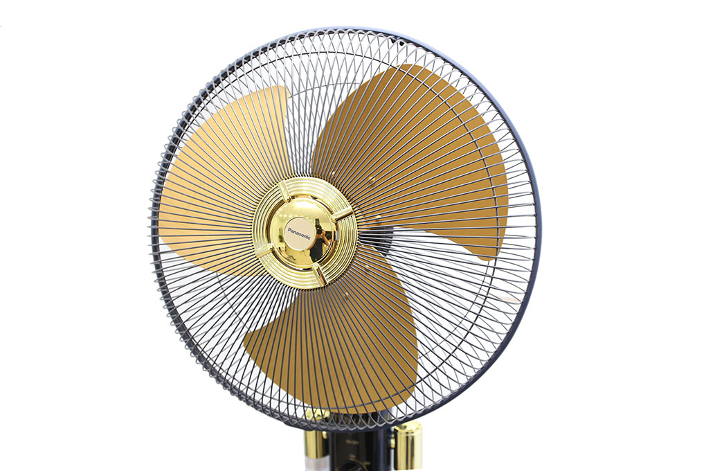 Quạt đứng Panasonic F-407WGO Màu Đen