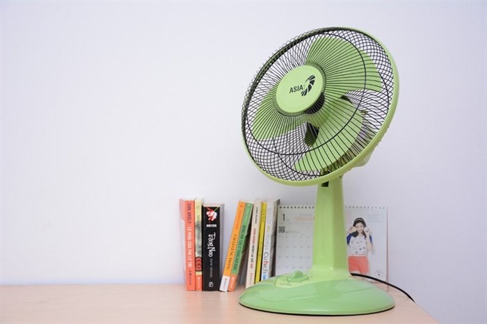 Quạt bàn Asia B12001 lá mạ Màu Xanh lá