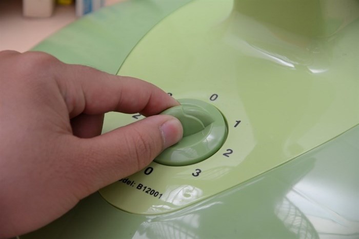 Quạt bàn Asia B12001 lá mạ Màu Xanh lá