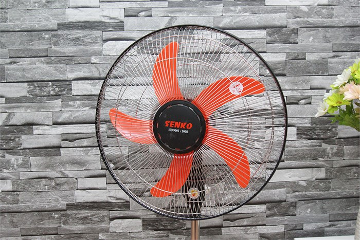 Quạt lửng Senko LTS106A Màu Đen - Cam