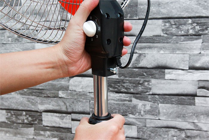 Quạt lửng Senko LTS106A Màu Đen - Cam