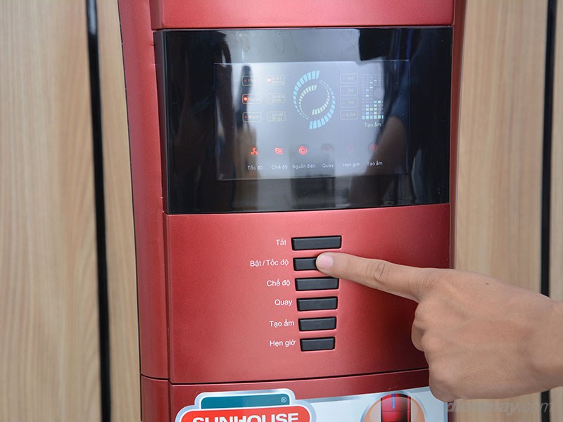 Quạt phun sương Sunhouse SHD 7817 Màu Đỏ