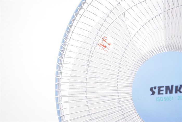 Quạt bàn Senko B813 Màu Trắng - Xanh
