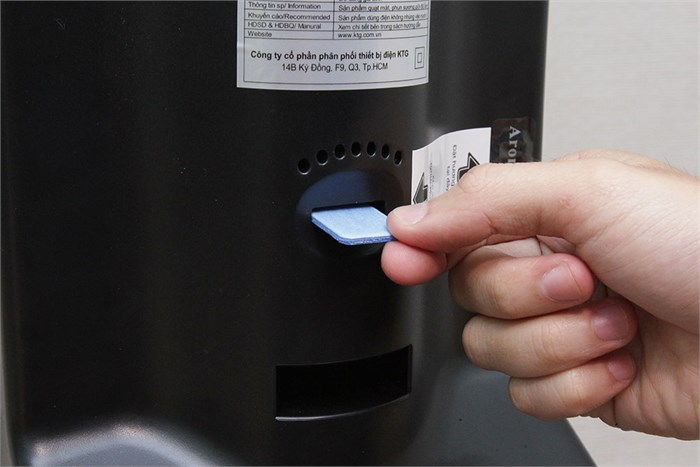 Quạt phun sương Comet CM8816 Màu Đỏ