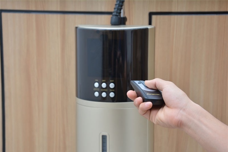 Quạt phun sương Kangaroo KG50S Màu Vàng đồng