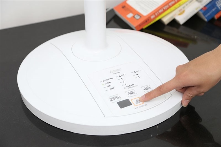 Quạt lửng Mitsubishi R30-HRR-W Màu Bạc