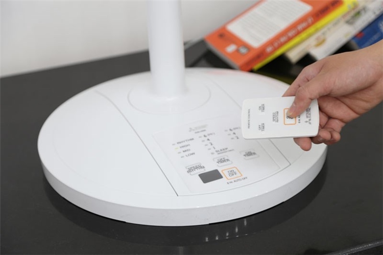 Quạt lửng Mitsubishi R30-HRR-W Màu Bạc