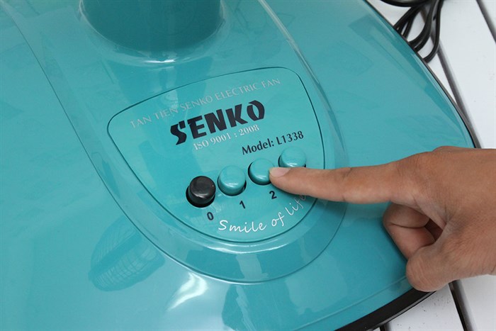 Quạt lửng Senko L1338 Màu Cốm