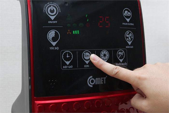 Quạt phun sương Comet CM8806 Màu Nâu