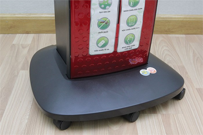 Quạt phun sương Comet CM8806 Màu Nâu