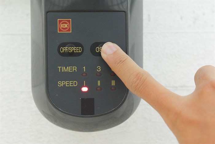 Quạt treo tường KDK 3 cánh M40M 51W Màu Đen