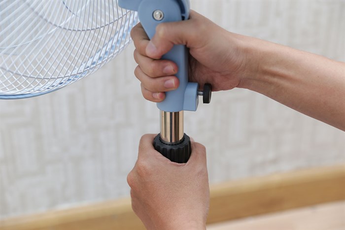 Quạt lửng Midea FS40-15VD Màu Xanh Dương