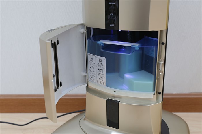 Quạt phun sương Kangaroo KG208 Màu Vàng đồng