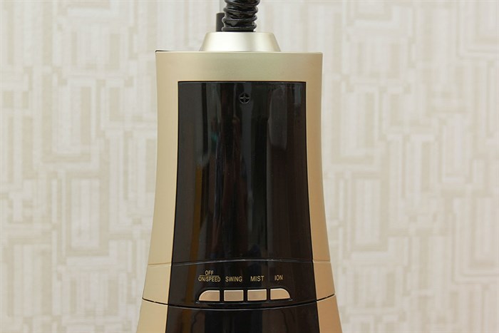 Quạt phun sương Kangaroo KG558 Màu Đen