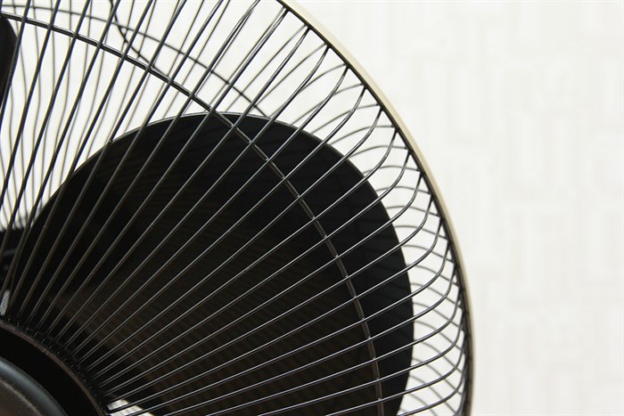 Quạt phun sương Kangaroo KG558 Màu Đen