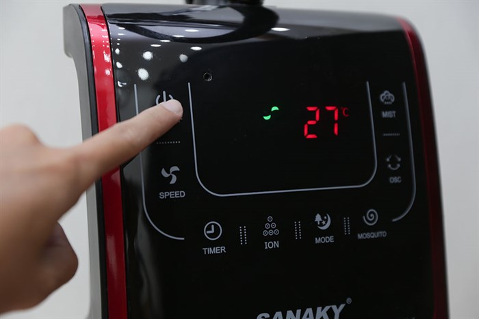 Quạt phun sương Sanaky SNK999HY Màu Đen - Đỏ