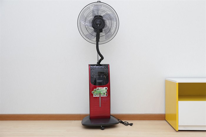 Quạt phun sương Sanaky SNK999HY Màu Đen - Đỏ