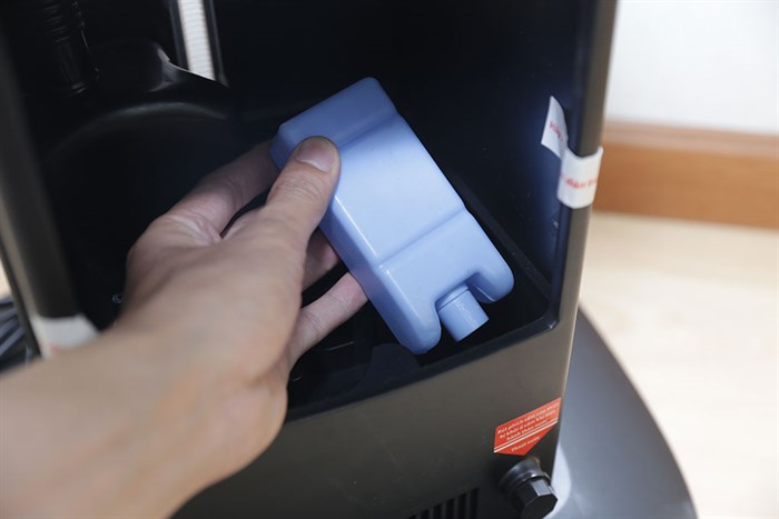 Quạt phun sương Sanaky SNK999HY Màu Đen - Đỏ