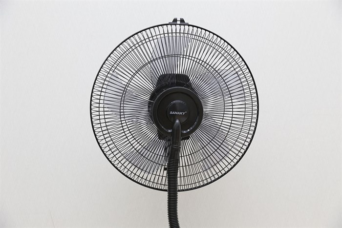 Quạt phun sương Sanaky SNK999HY Màu Đen - Đỏ