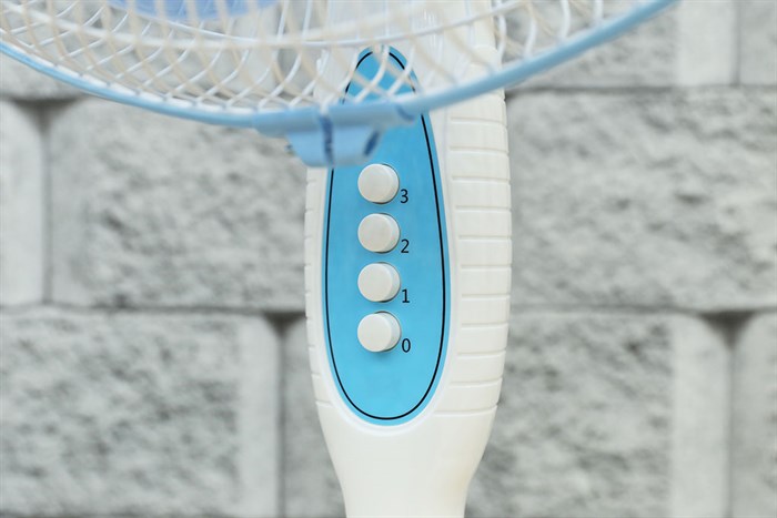 Quạt đứng Midea FS40-11V Màu Trắng