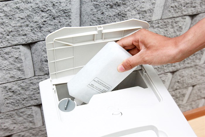 Quạt hơi nước Aqua AREF-B110MK3A Màu Xám