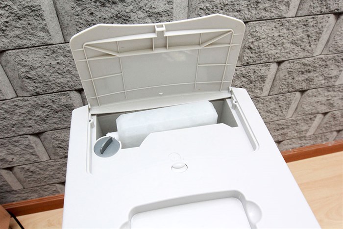 Quạt hơi nước Aqua AREF-B110MK3A Màu Xám