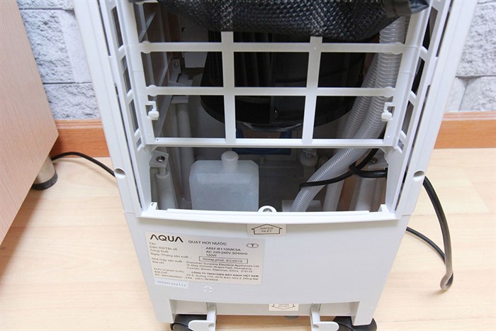 Quạt hơi nước Aqua AREF-B110MK3A Màu Xám