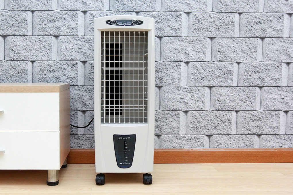 Quạt hơi nước Aqua AREF-B110MK3A Màu Xám