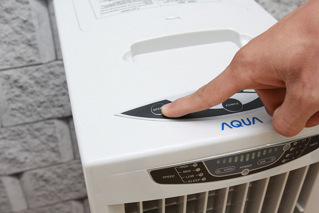 Quạt hơi nước Aqua AREF-B110MK3A Màu Xám
