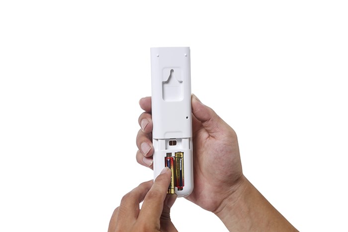 Máy lạnh Daikin Inverter 1 HP FTKC25RVMV Màu Trắng