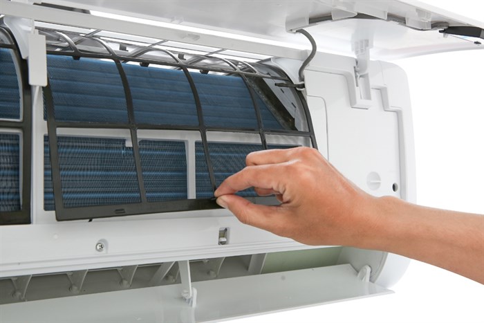 Điều hòa Aqua Inverter 18000 BTU AQA-KCRV18WNZ Màu Trắng