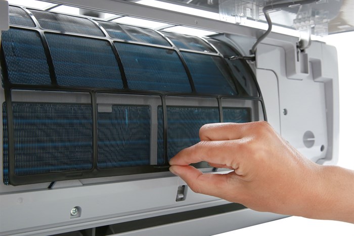 Máy lạnh Aqua Inverter 1 HP AQA-KCRV10NB Màu Bạc