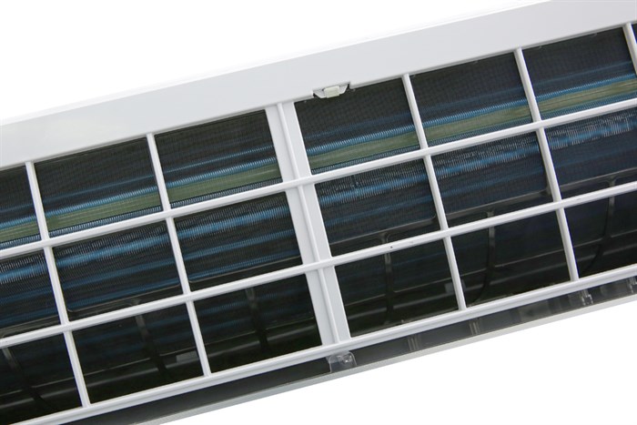 Máy lạnh Aqua Inverter 1.5 HP AQA-KCRV13NB Màu Bạc