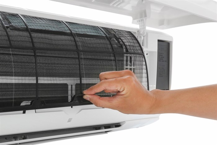 Máy lạnh Daikin Inverter 2.5 HP FTKC60UVMV Màu Trắng