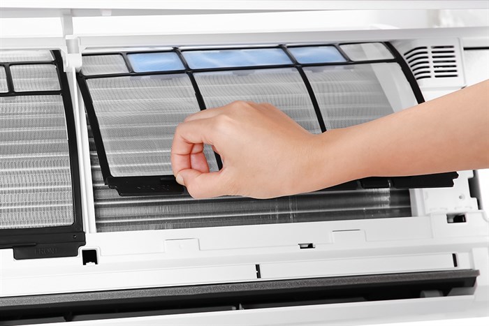 Máy lạnh Toshiba Inverter 2 HP RAS-H18E2KCVG-V Màu Trắng