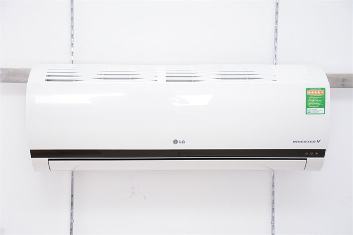 Máy lạnh LG V13ENB 1.5 Hp Màu Trắng