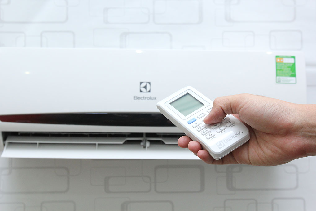 Máy lạnh Electrolux 1.5 HP ESM12CRF-D4 Màu Trắng