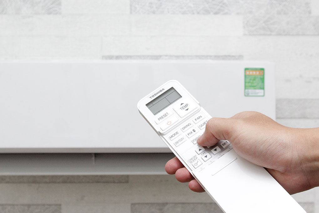 Máy lạnh Toshiba Inverter 1.5 HP RAS-H13G2KCV-V Màu Trắng