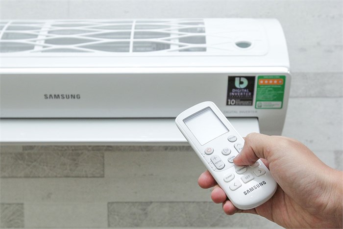 Máy lạnh Samsung Inverter 1.5 HP AR12JVFSBWKNSV Màu Trắng