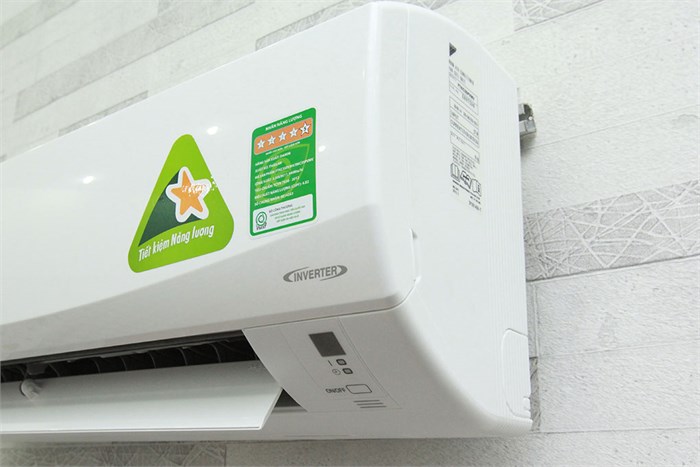 Máy lạnh Daikin Inverter 1 HP FTKC25PVMV