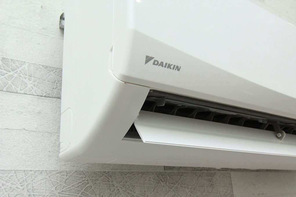 Máy lạnh Daikin Inverter 1 HP FTKC25PVMV