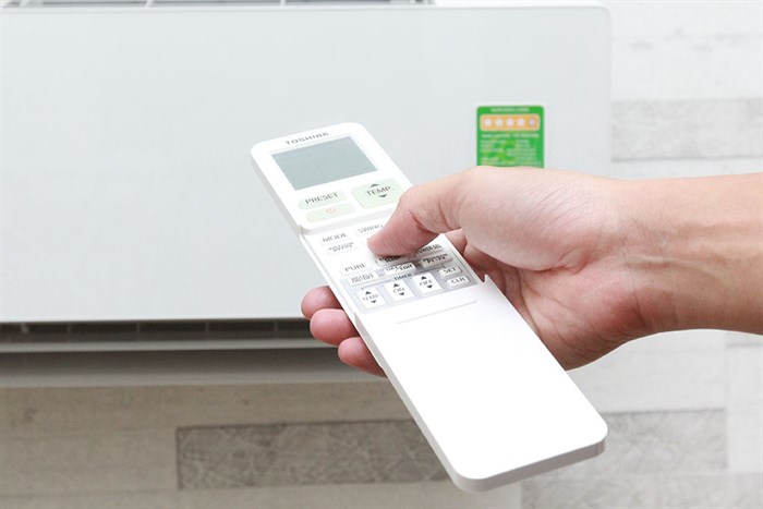 Máy lạnh Toshiba Inverter 2 HP RAS-H18G2KCVP-V Màu Trắng