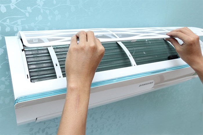 Máy lạnh Samsung 1 HP AR09KCFSSURNSV Màu Trắng