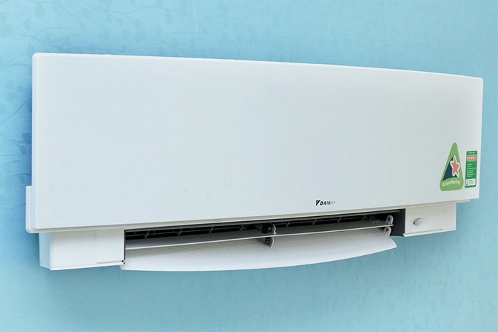 Điều hòa Daikin Inverter 8500 BTU FTKJ25NVMVW