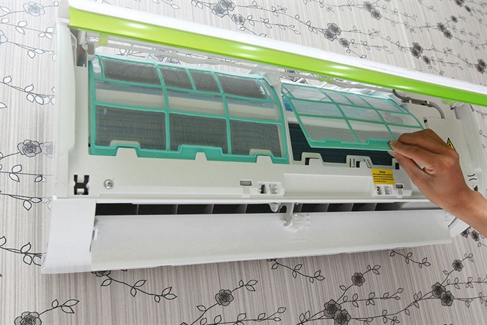 Máy lạnh Electrolux Inverter 1 HP ESV09CRK-A4 Màu Trắng