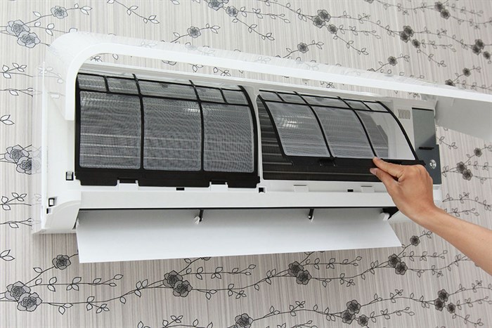 Máy lạnh Toshiba Inverter 1.5 HP RAS-H13BKCV-V Màu Trắng