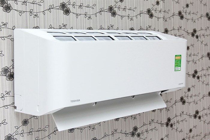 Máy lạnh Toshiba Inverter 1.5 HP RAS-H13BKCV-V Màu Trắng